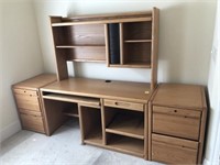 COMPUTER DESK AND 2 WOODEN FILE CABINETS