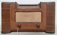 Vintage Crosley AM Radio, Powers On