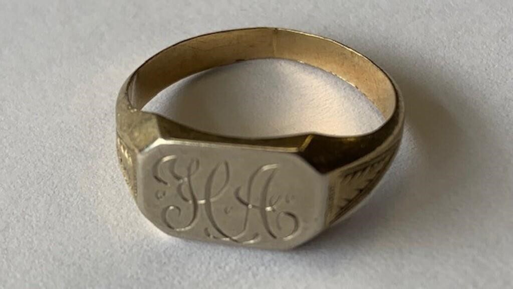 10k Gold Engraved Ring 19mm