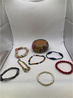 BRACELET LOT OF 8