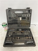 Handyman 112 pc screw driving & drilling set some