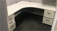 L Shaped desk, with right and left return 5.5x6'