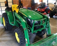 John Deere 3025E Tractor w/loader