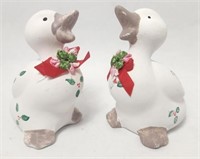 Salt & Pepper Shaker Set