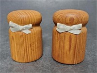 Salt & Pepper Shaker Set