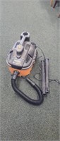 Rigid 4 gallon portable vac