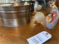 Quartz large sphere and clock with tin tub