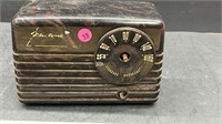 Fleetwood Electric Bakelite Radio, Missing knobs.