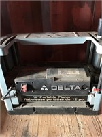 Delta 12 inch planer with New Blades