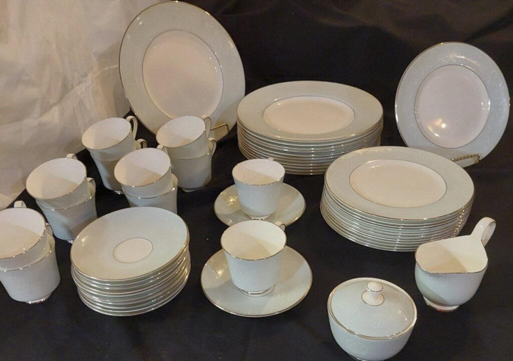 Cambridge England,  Candlelight Dishes