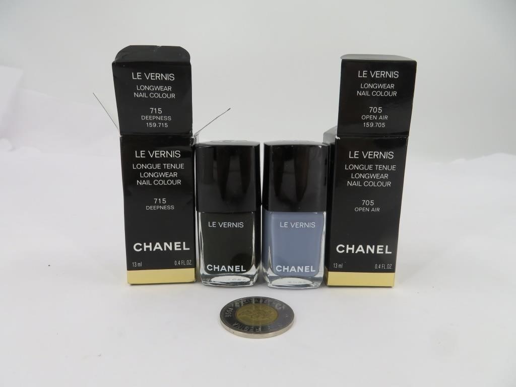 2 vernis à ongles neufs Chanel