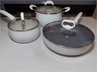 3 POTS AND PANS WITH LIDS