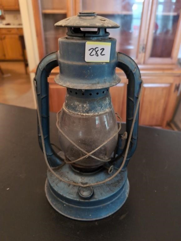 Dietz No 8 air pilot made in USA lantern