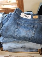 LOT WOMENS JEANS SIZE 18'S