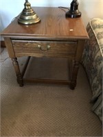 22x27x21 End Table