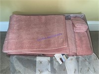 Matouk Milagro New In Box Pink Towel Set