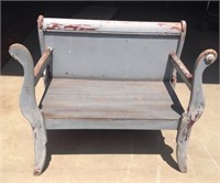 Antiqued sleigh bed bench