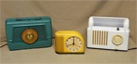 Selection of Vintage Clock and Radios.
