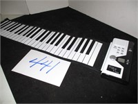 ELECTRONIC ROLL UP PIANO
