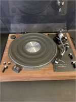 Working Realistic LAB-420 automatic Turntable