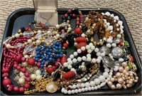 Tray lot of costume and vintage necklaces