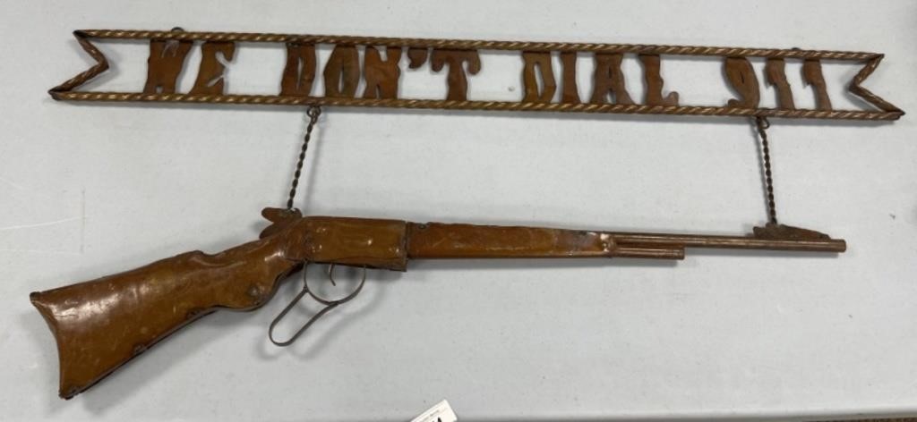 Decorative Gun Sign