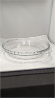 Set of two glass pie dishes