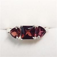 $160 S/Sil Garnet Ring