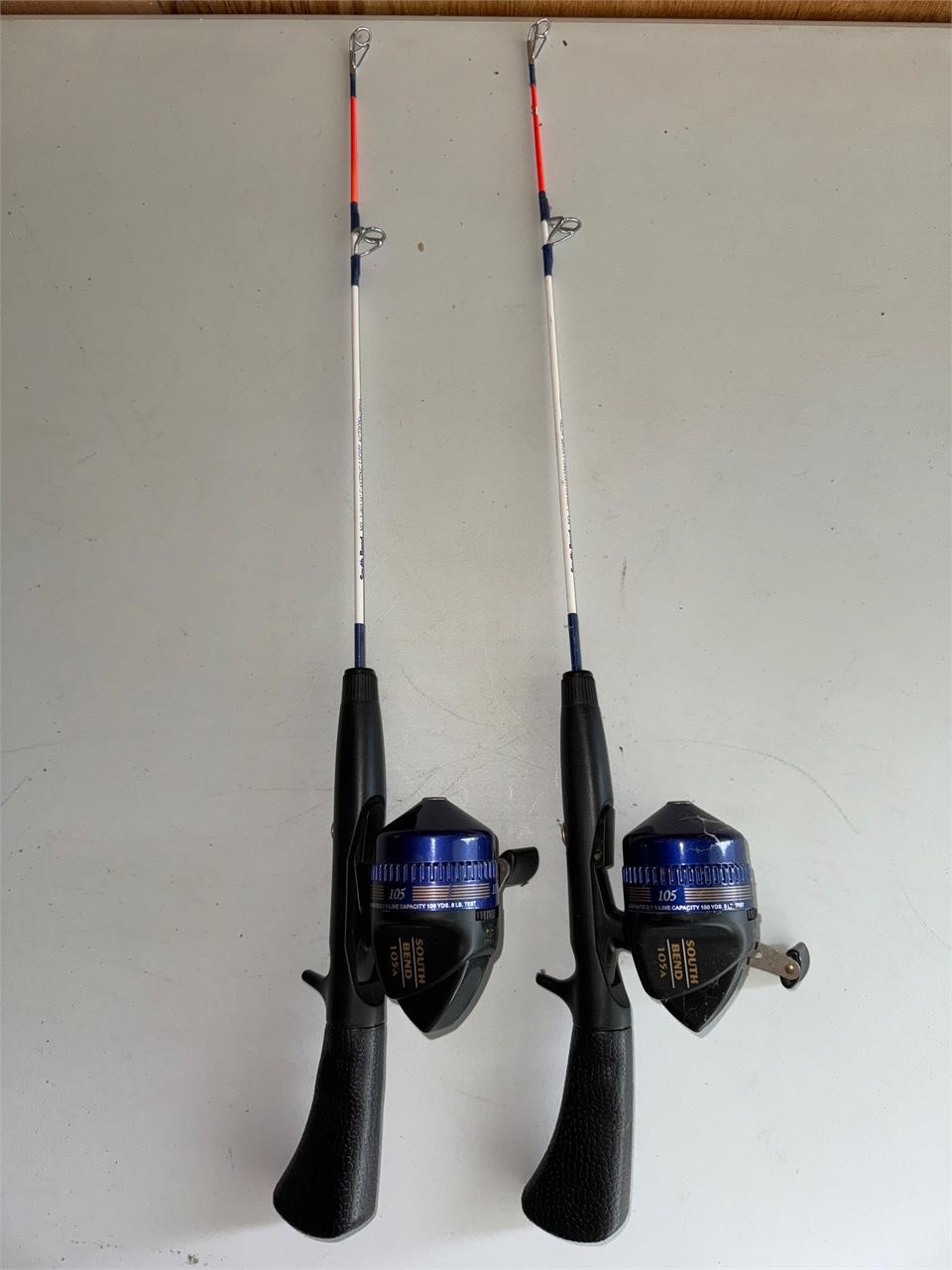 2 South Bend 105 A Extendable Fishing Pole