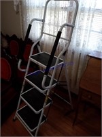 STEP STOOL LADDER, 4 FT, WITH HANDLES,