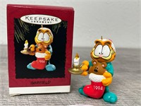 Keepsake Christmas Ornament Garfield 1994 *In Box*