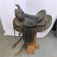 Western Saddle - Leather-Worn