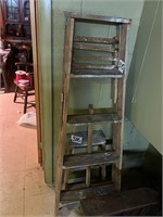 wood step ladder