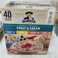 40 PIECES OF 30 G QUAKER INSTANT OATMEAL - FRUIT