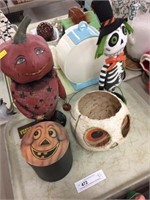 (4) Contemporary Halloween Decorations