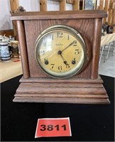 Mantle Clock, Ingraham, Oak