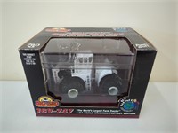 DCP Big Bud 16V-747 4wd Factory Ed. NIB 1/64