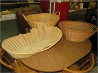 COLLECTION OF WOVEN BASKETS