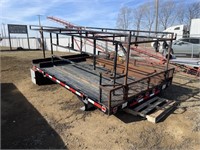 12' flatbed w/ladder rack