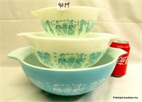 3 Piece Pyrex "Amish Butterprint" Mixing Bowl Set