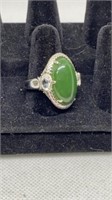 Sterling ring with green stone marked 925 sz 10
