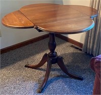 Pennsylvania House Clover Table