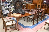 Bassett Dining Table & Chairs: