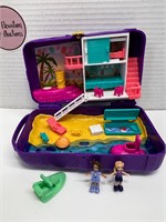 Polly Pocket Beach Vibes w/Two Dolls