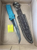 Hunting knife with sheath 7 inch blade