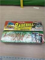 TOPPS Baseball Cards