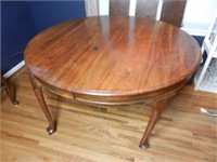 Antique Solid Wood Round Table with Three Leaves