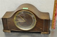 Vintage Mauthe mantel clock w/key, see notes