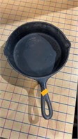 Cast-iron skillet number five with heat ring