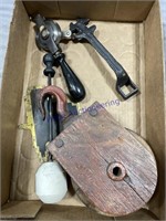 WOOD PULLEY W/ HOOK, OLD TOOLS